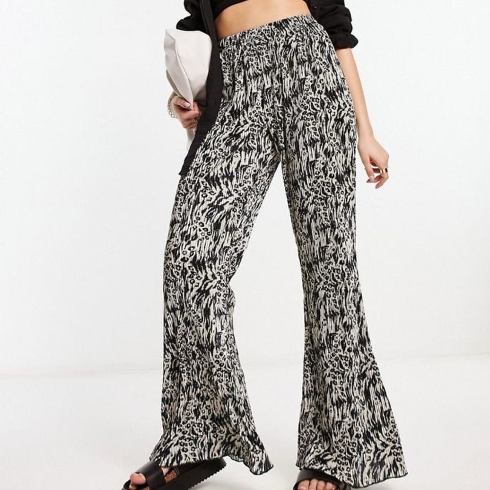 Urban Threads wide leg elastic trousers, size 12 ( 14 European sizing).